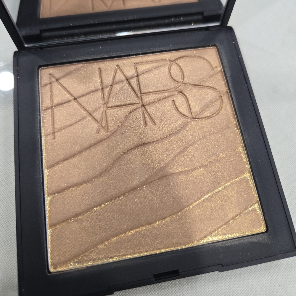 NARS Oversized Bronzing Powder - Paradise Found